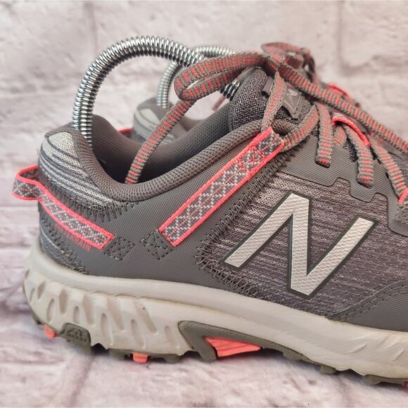 New Balance 410 v6 all terrain shoes sneakers women's size 7 grey - Picture 8 of 13